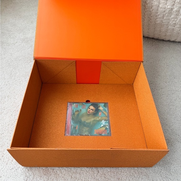 Taylor Swift’s “The Life of a Showgirl” Orange Cardigan Box Set MD/LG - Picture 7 of 16